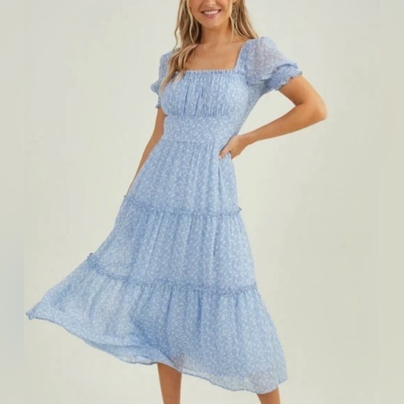Altar'd State Dresses & Skirts - Altar’d State Wyn Puff Sleeve Dress
